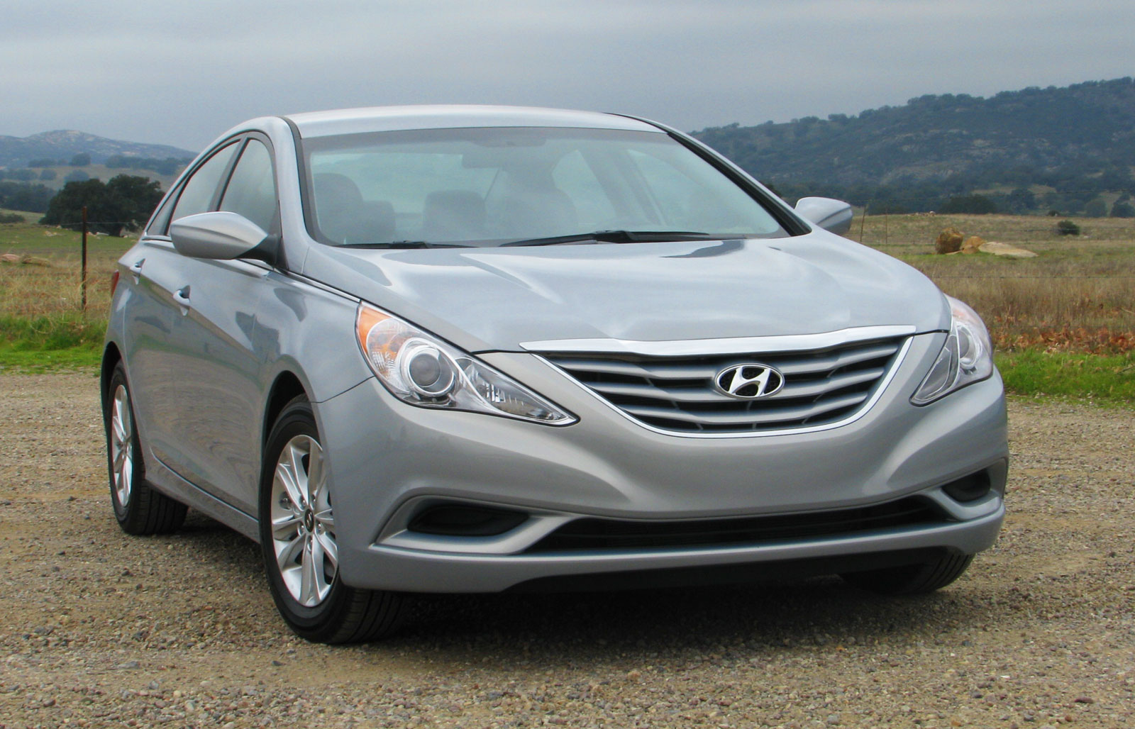 10 Cheap Good Cars For Teenagers   Hyundai Sonata 2006 2014 1 